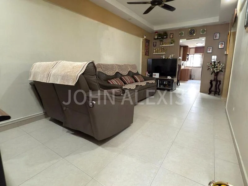 Master Room (HDB) for Rent in 319 Ang Mo Kio Avenue 1 - Image 1