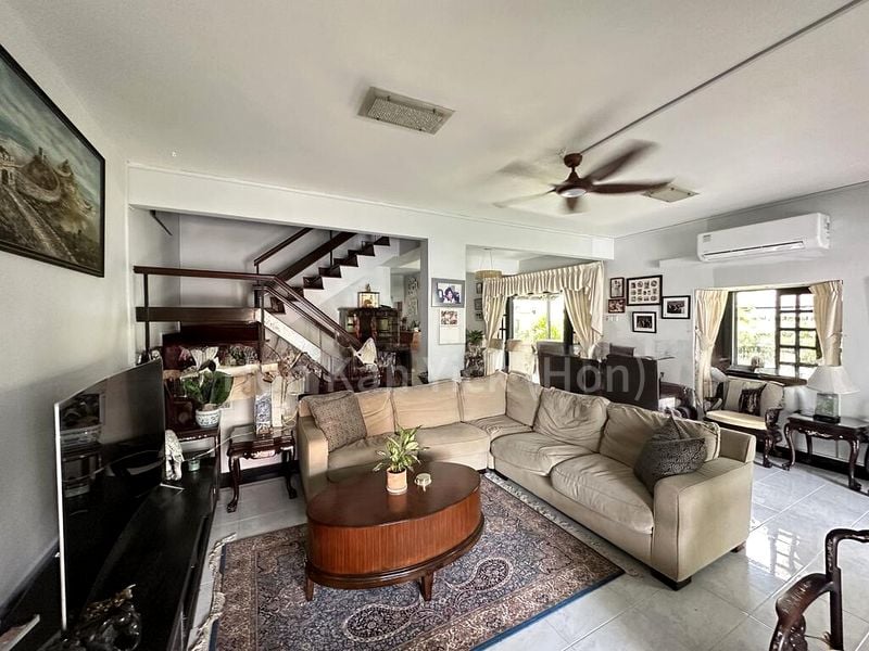 5 Bed Semi-Detached House (Landed) for Sale in  Peakview Estate - Image 3