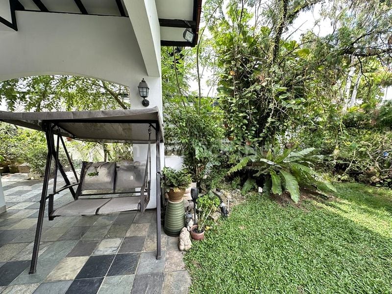 5 Bed Semi-Detached House (Landed) for Sale in  Peakview Estate - Image 1