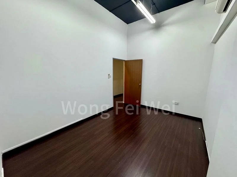 Light Industrial (B1) for Rent: Woodlands 11 - Image 2