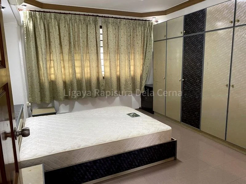 5 Room (5I) HDB for Sale in  443 Hougang Avenue 8 - Image 8