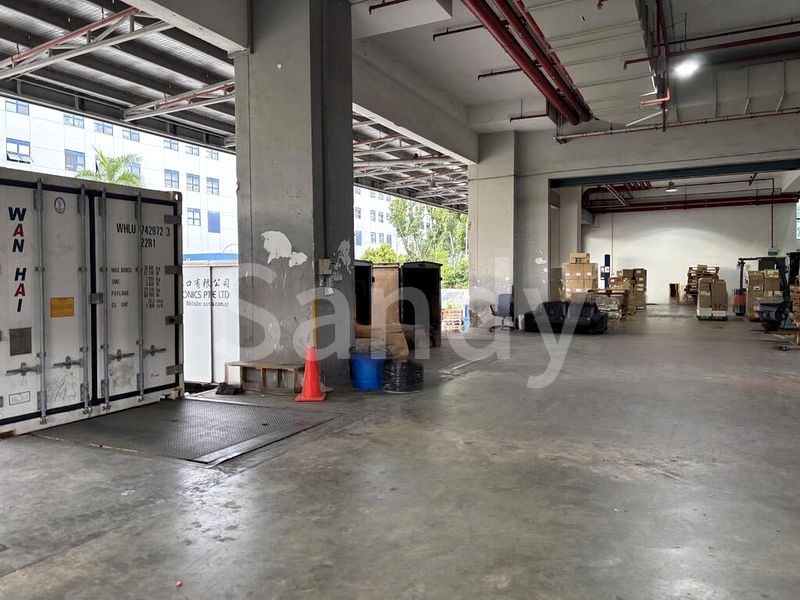 Factory / Workshop (B2) for Rent: Changi retail warehouse; 20m ceiling, 35 kN - Image 3