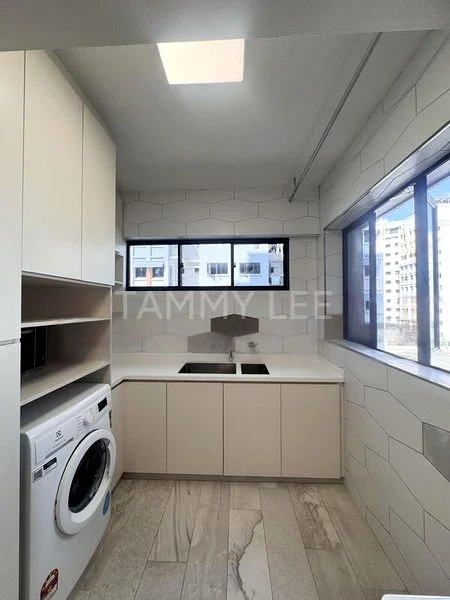 5 Room (5I) HDB for Rent in  953 Hougang Avenue 9 - Image 4