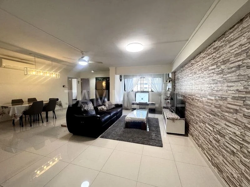 5 Room (5I) HDB for Rent in  953 Hougang Avenue 9 - Image 2