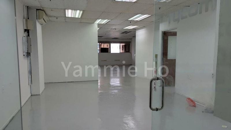 Light Industrial (B1) for Rent: Lam Soon Industrial Building - Image 1