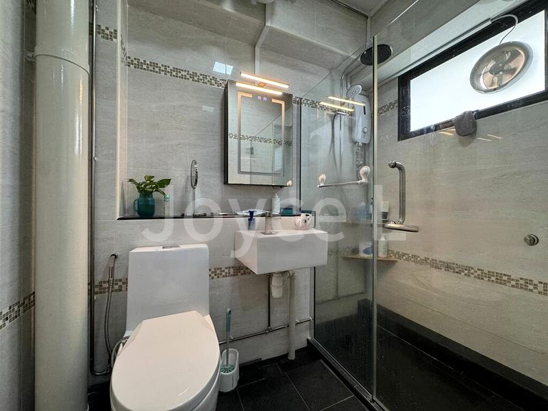 5 Room (5I) HDB for Sale in  512 Pasir Ris Street 52 - Image 5