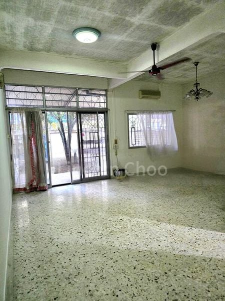 3 Bed Terraced House (Landed) for Sale in  Sembawang Hills Estate - Image 2