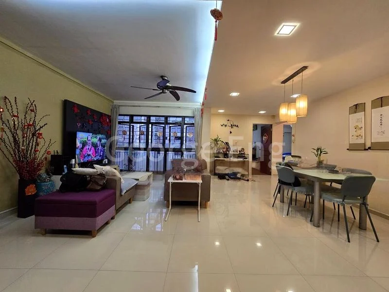 5 Room (5I) HDB for Sale in  121C Sengkang East Way - Image 1
