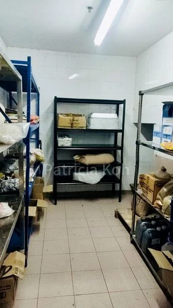 Light Industrial (B1) for Rent: Enterprise Centre - Image 3