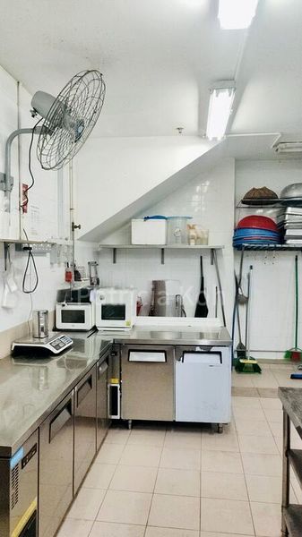 Light Industrial (B1) for Rent: Enterprise Centre - Image 13