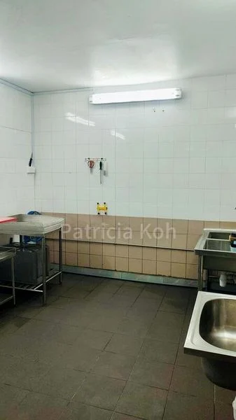 Light Industrial (B1) for Rent: Enterprise Centre - Image 9