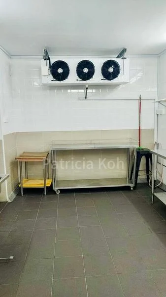 Light Industrial (B1) for Rent: Enterprise Centre - Image 1