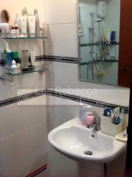 Room (HDB) for Rent in  22 Ghim Moh Link - Image 8