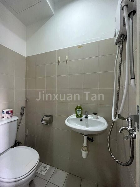 Common Room (Condo) for Rent in  The Clearwater - Image 4