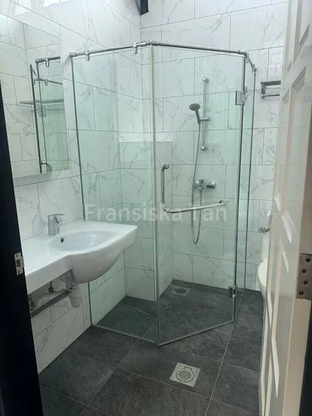 4+1 Bed Semi-Detached House (Landed) for Sale in  Chuan Garden - Image 14