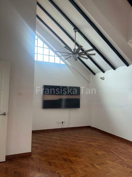 4+1 Bed Semi-Detached House (Landed) for Sale in  Chuan Garden - Image 13