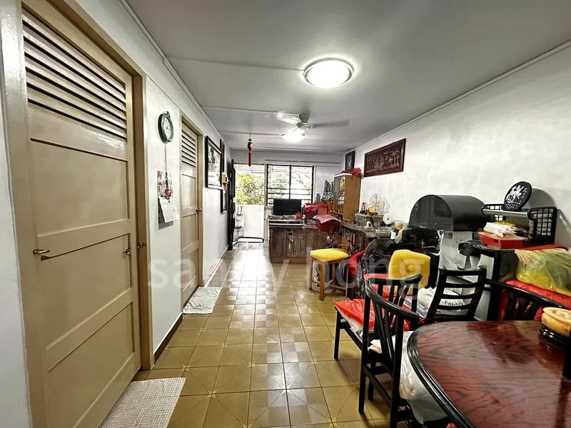 3 Room (3I) HDB for Sale in 214 Boon Lay Place - Image 2