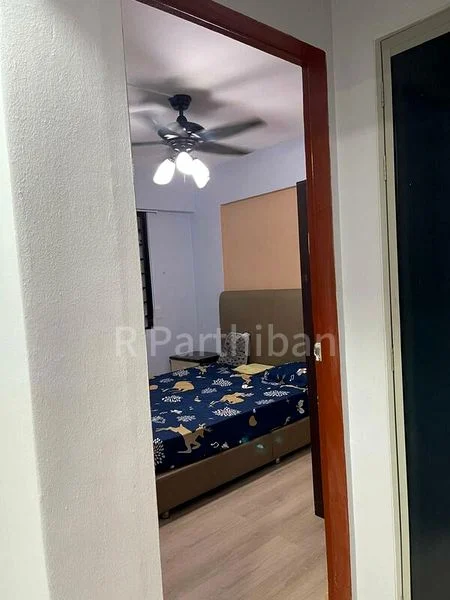 Common Room (HDB) for Rent in 235 Yishun Street 21 - Image 1
