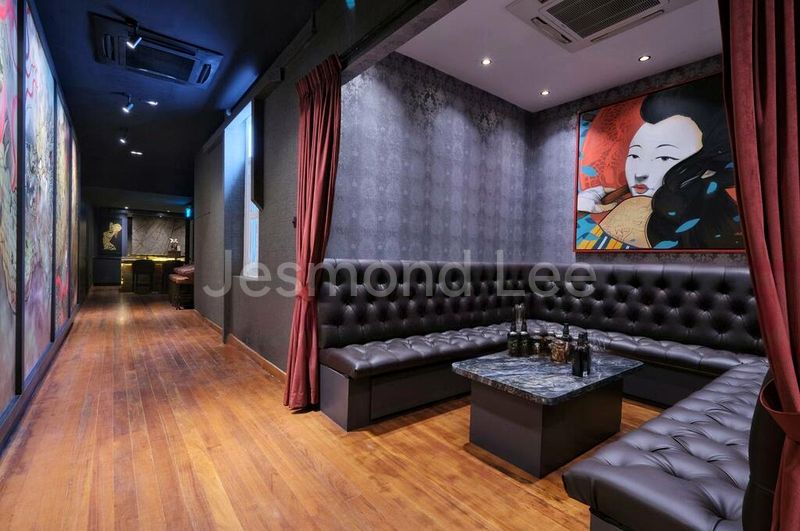 Shop / Shophouse for Rent: Beautiful, Renovated 3-Storey Shophouse with Attic (Full F&B License) - Image 3