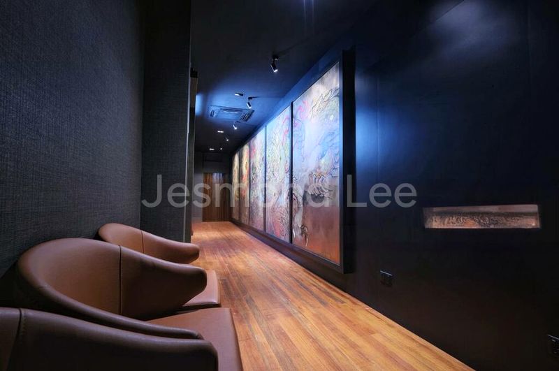 Shop / Shophouse for Rent: Beautiful, Renovated 3-Storey Shophouse with Attic (Full F&B License) - Image 4