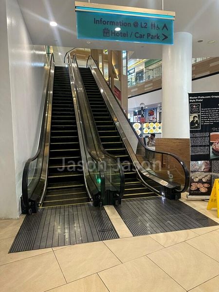 Shop / Shophouse for Rent: Alexandra Central - Image 1