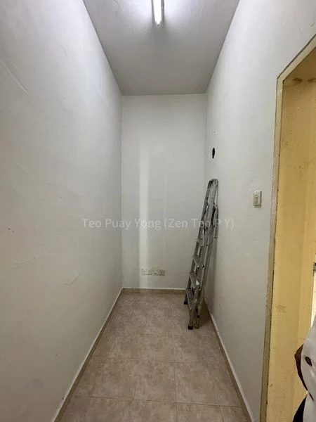 3 Bed Condo for Rent in  Mendon Spring - Image 2