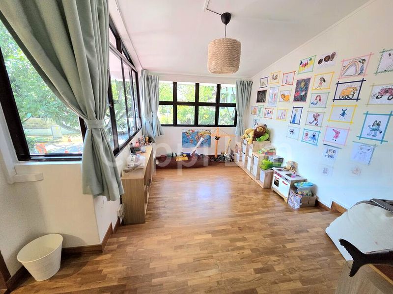 4 Bed Semi-Detached House (Landed) for Rent in  Grove Drive - Image 17