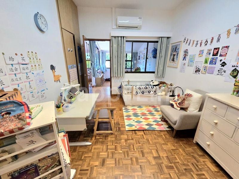 4 Bed Semi-Detached House (Landed) for Rent in  Grove Drive - Image 8