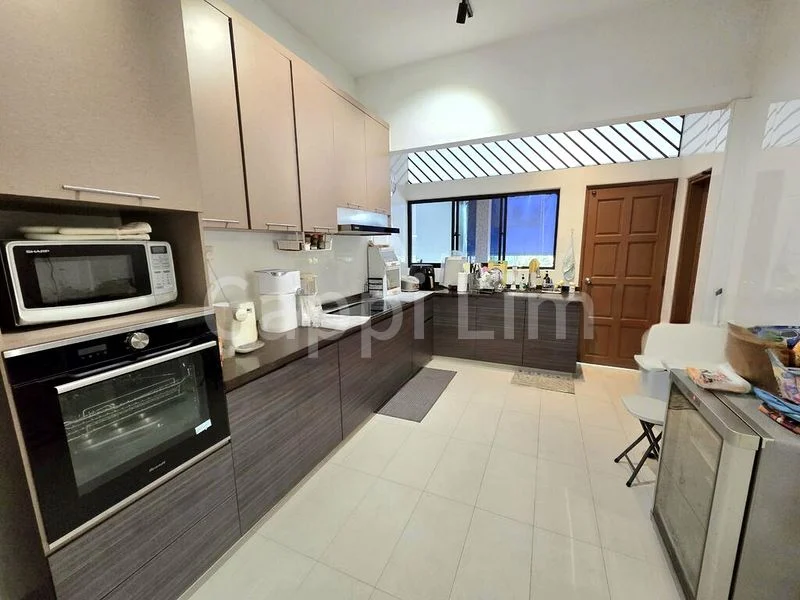 4 Bed Semi-Detached House (Landed) for Rent in  Grove Drive - Image 1