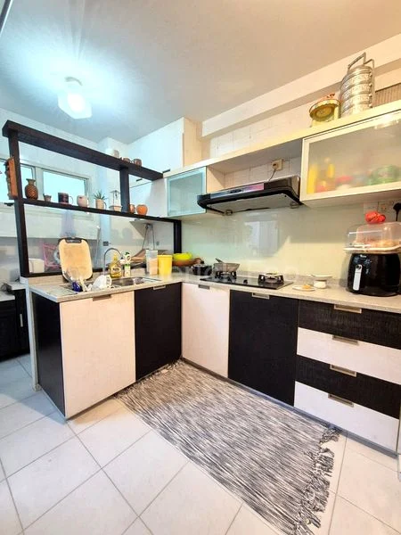 5 Room (5I) HDB for Sale in  176B Edgefield Plains - Image 6