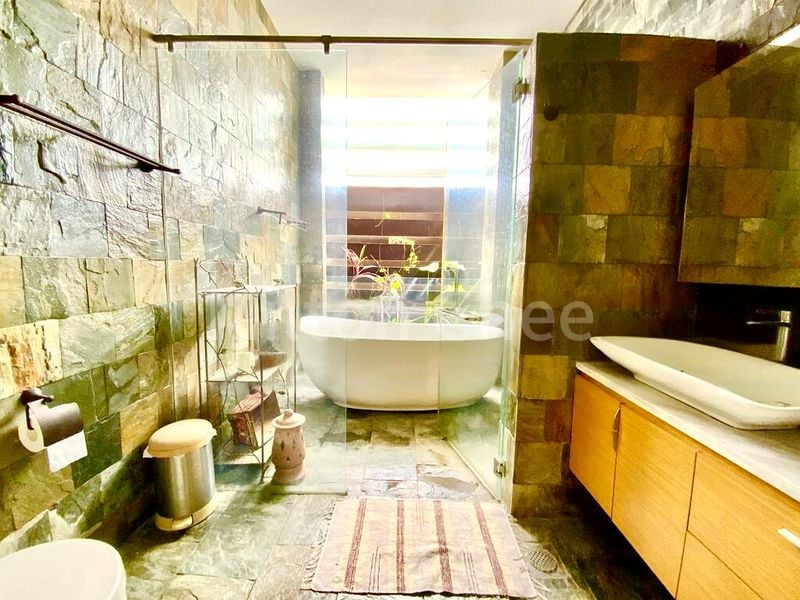 5 Bed Terraced House (Landed) for Sale in  Seletar Hills Estate - Image 11