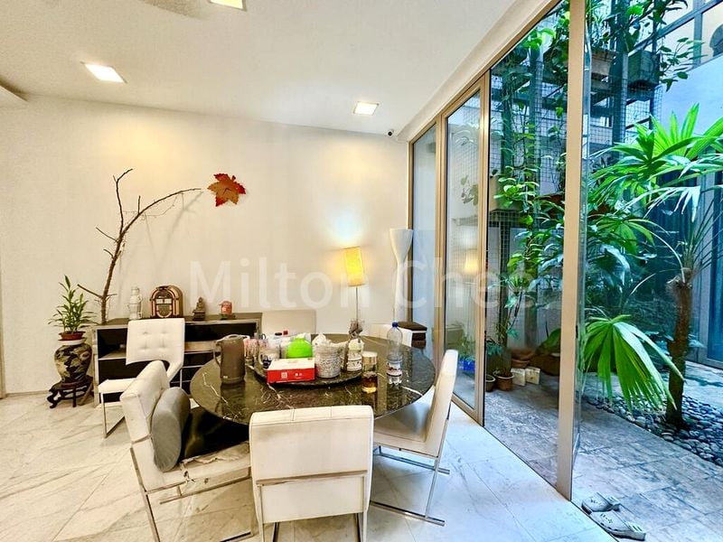 5 Bed Terraced House (Landed) for Sale in  Seletar Hills Estate - Image 2