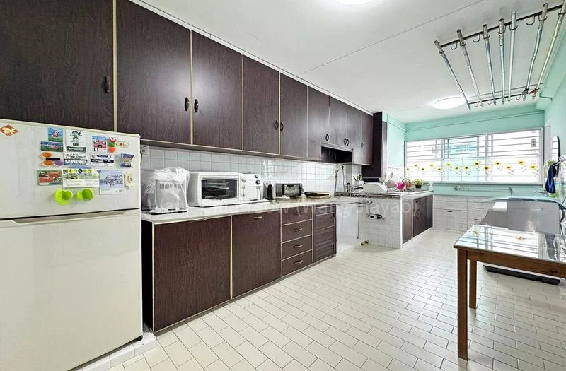 3 Room (3A) HDB for Sale in 291 Tampines Street 22 - Image 4