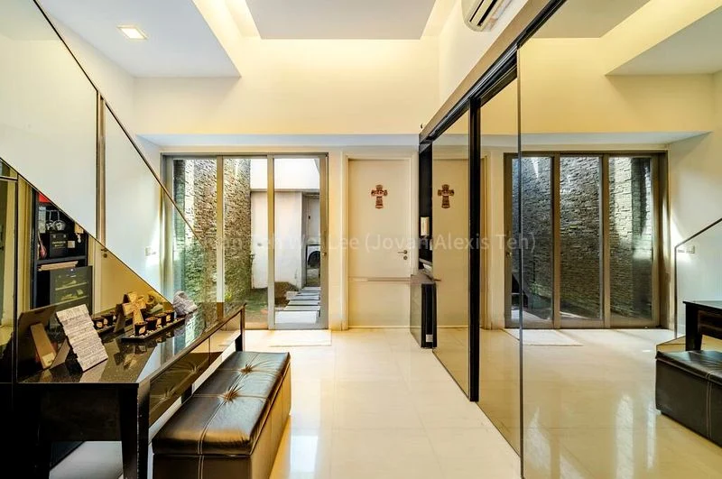 5 Bed Cluster House (Landed) for Sale in  Hillcrest Villa - Image 10