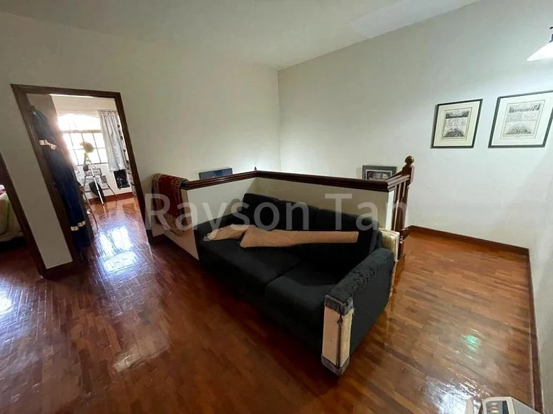 3 Bed Terraced House (Landed) for Rent in  Wilmer Lodge - Image 5