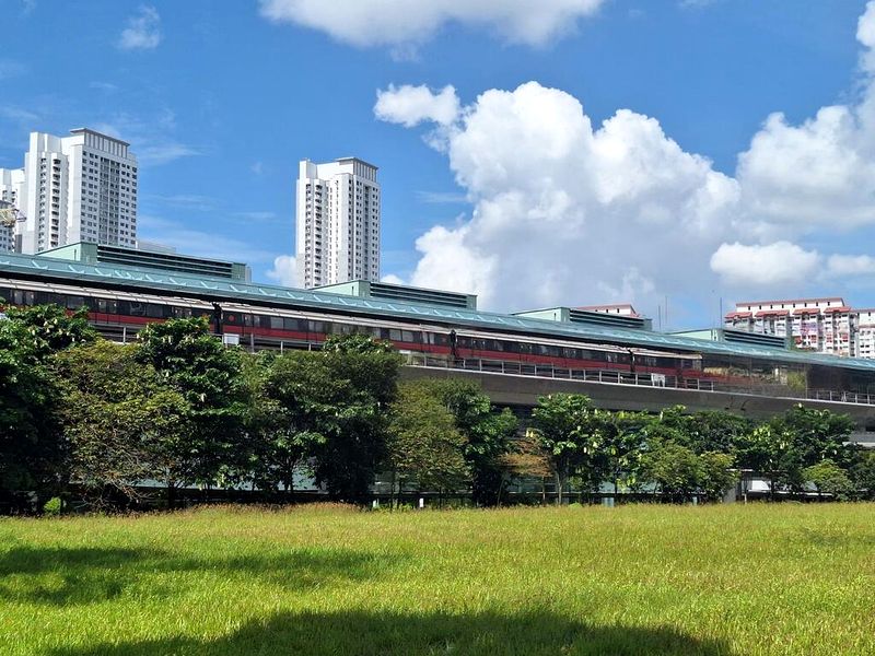 5 Bed Corner Terrace (Landed) for Sale in  Holland Gardens - Image 6