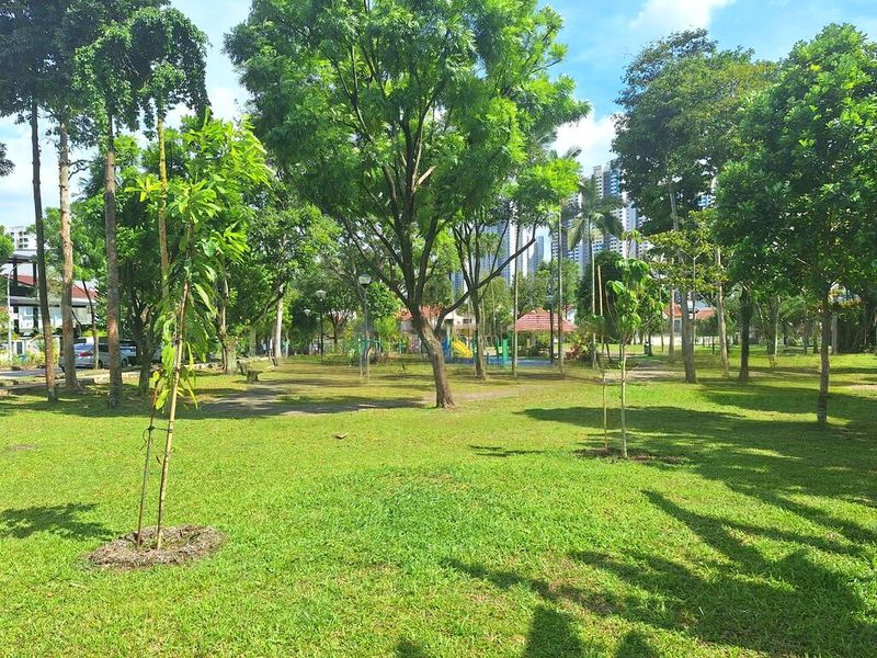 5 Bed Corner Terrace (Landed) for Sale in  Holland Gardens - Image 3