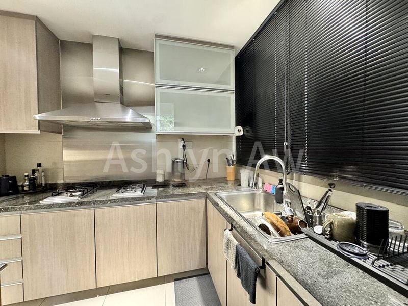 2 Bed Condo for Sale in  The Seafront On Meyer - Image 4