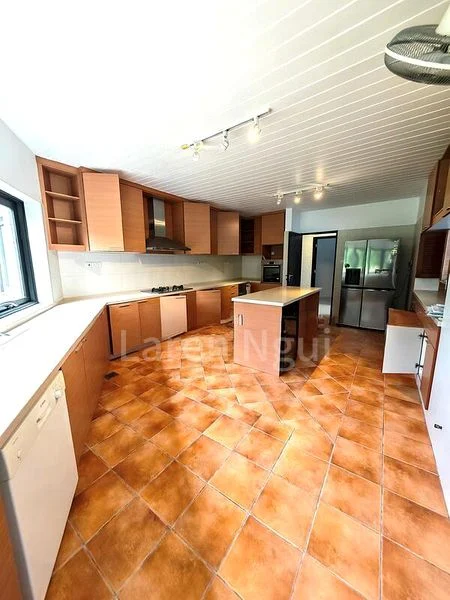 5 Bed Bungalow (Landed) for Rent in  Rebecca Road - Image 4