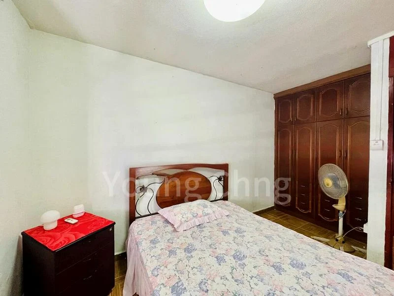 Room (HDB) for Rent in 325 Woodlands Street 32 - Image 2