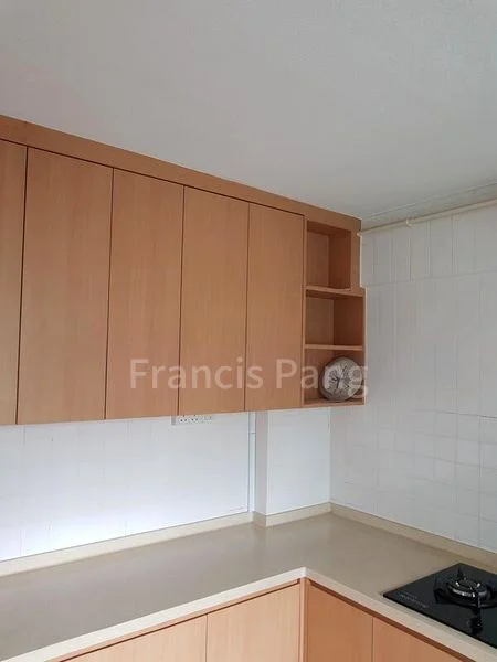 3 Room (3NG) HDB for Rent in 176 Bishan Street 13 - Image 3