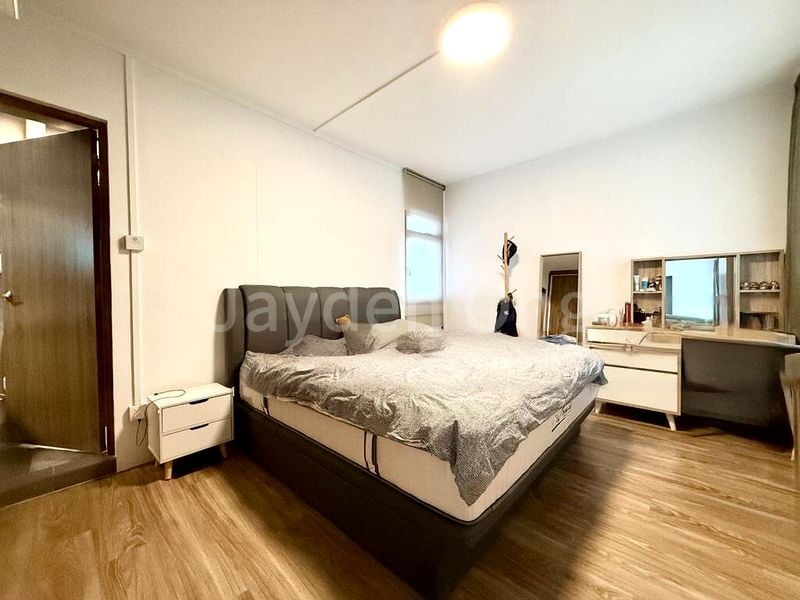 5 Room (5I) HDB for Sale in  203E Compassvale Road - Image 7