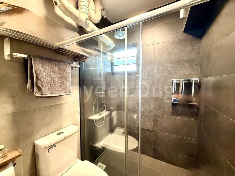 5 Room (5I) HDB for Sale in  203E Compassvale Road - Image 11