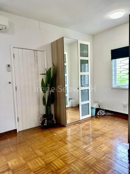 4 Bed Semi-Detached House (Landed) for Rent in  Lucky Gardens - Image 6