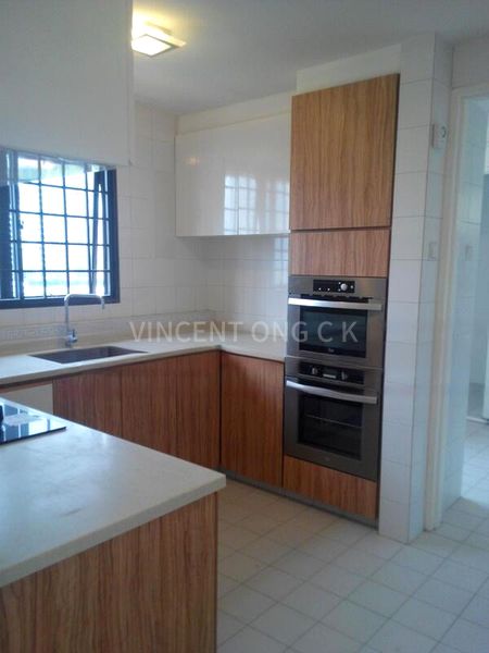 4 Bed Condo for Rent in  Parkway View - Image 2