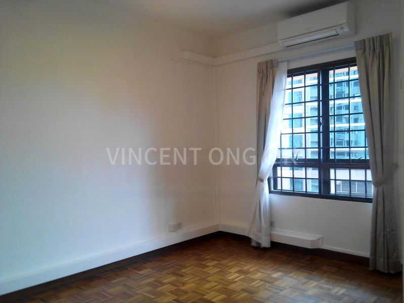 4 Bed Condo for Rent in  Parkway View - Image 7