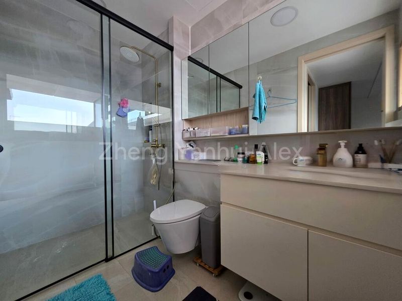 4 Bed Terraced House (Landed) for Sale in  Sunrise Villa - Image 4