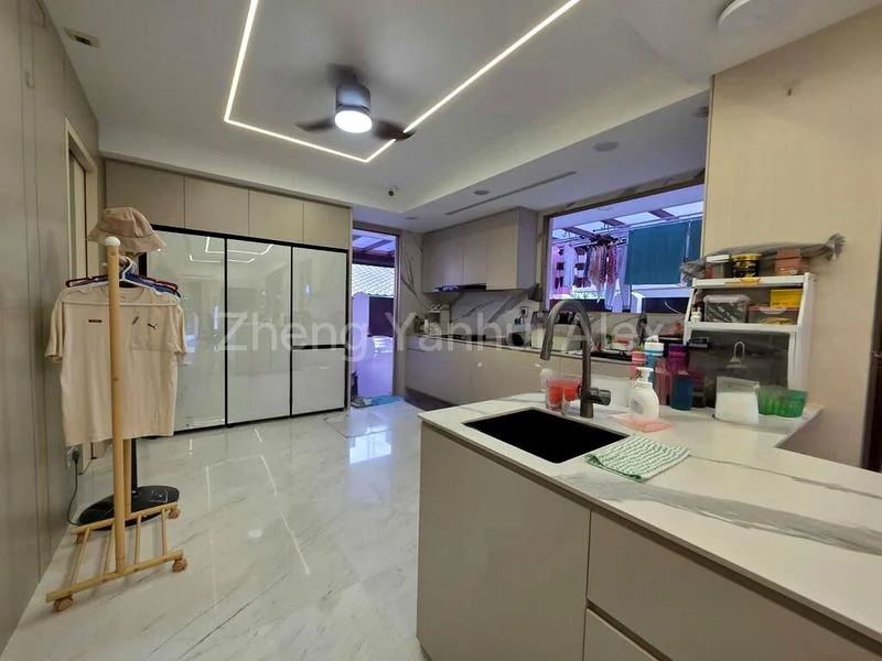 4 Bed Terraced House (Landed) for Sale in  Sunrise Villa - Image 11