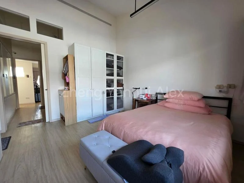 4 Bed Terraced House (Landed) for Sale in  Sunrise Villa - Image 6