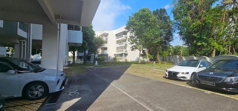 3 Bed Condo for Sale in  Thomson Grove - Image 2